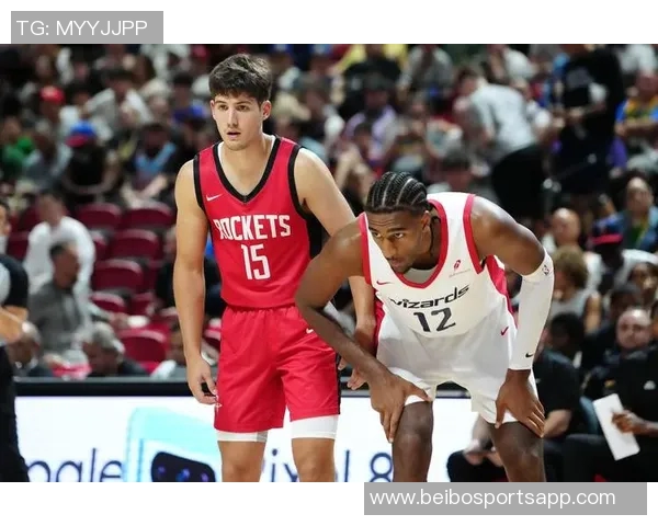 里德表现出色但仍需提升11投7中斩获18分7篮板2助攻1抢断1盖帽三分球命中率待加强