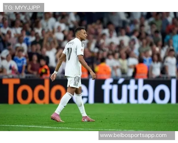 姆巴佩伤情加重带伤报到法国队黄潜之战脚踝扭伤影响状态